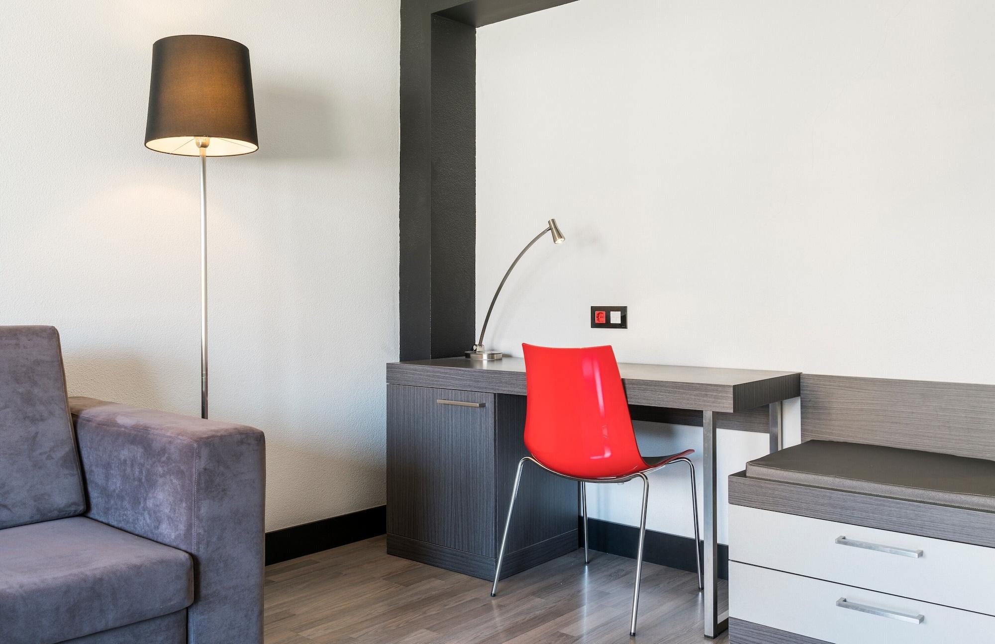 Ilunion Romareda Hotel Zaragoza Kültér fotó