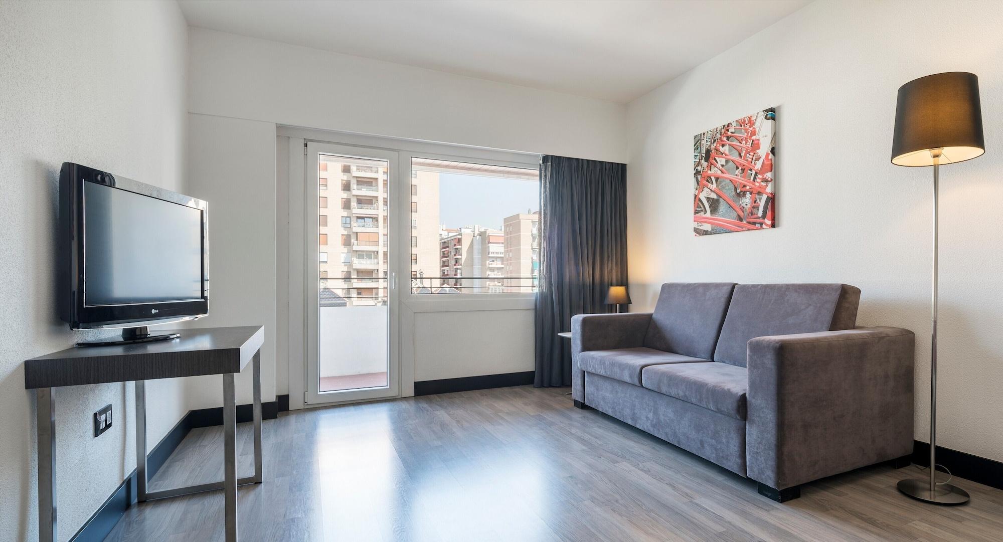 Ilunion Romareda Hotel Zaragoza Kültér fotó