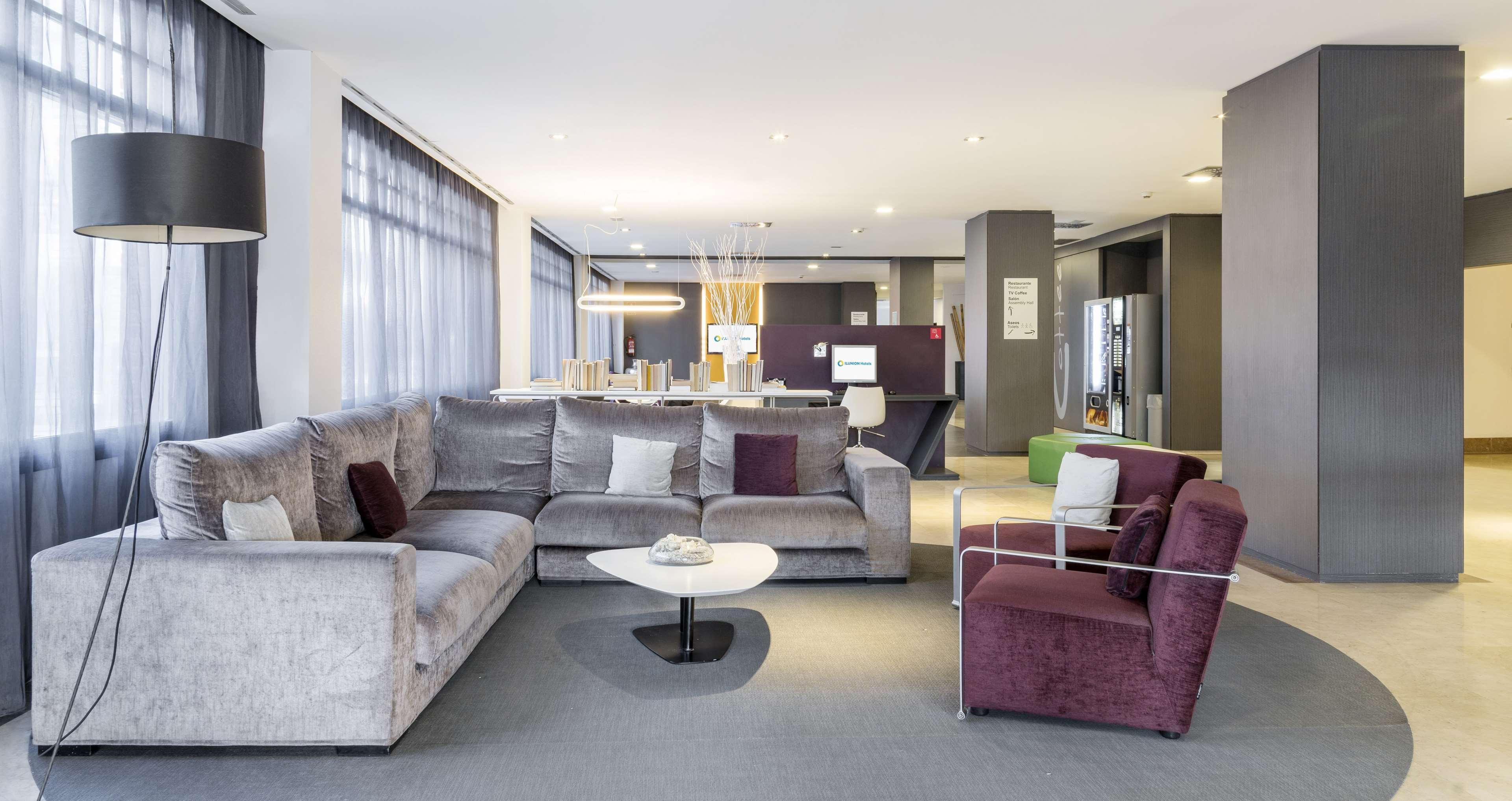 Ilunion Romareda Hotel Zaragoza Kültér fotó