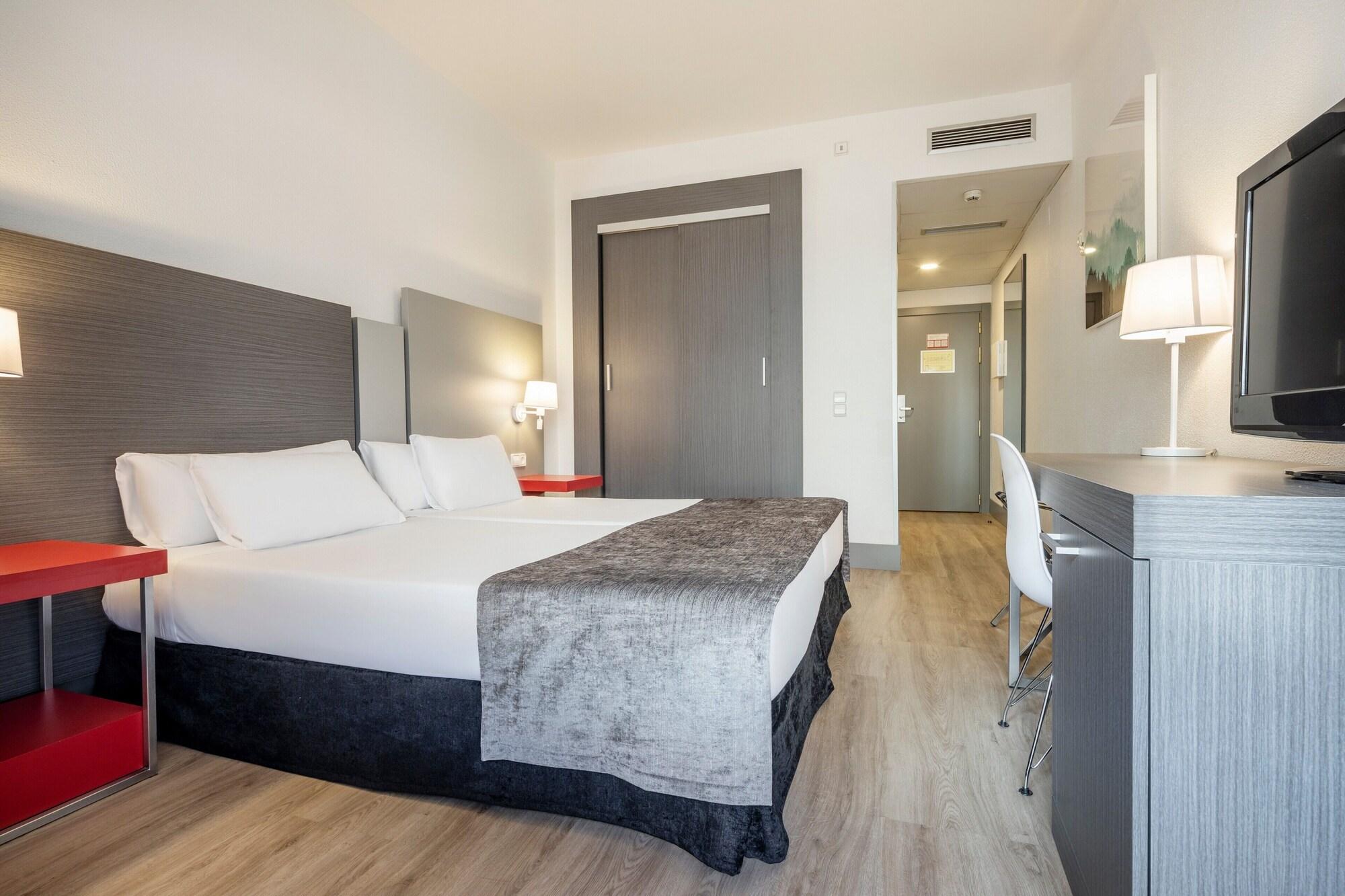 Ilunion Romareda Hotel Zaragoza Kültér fotó