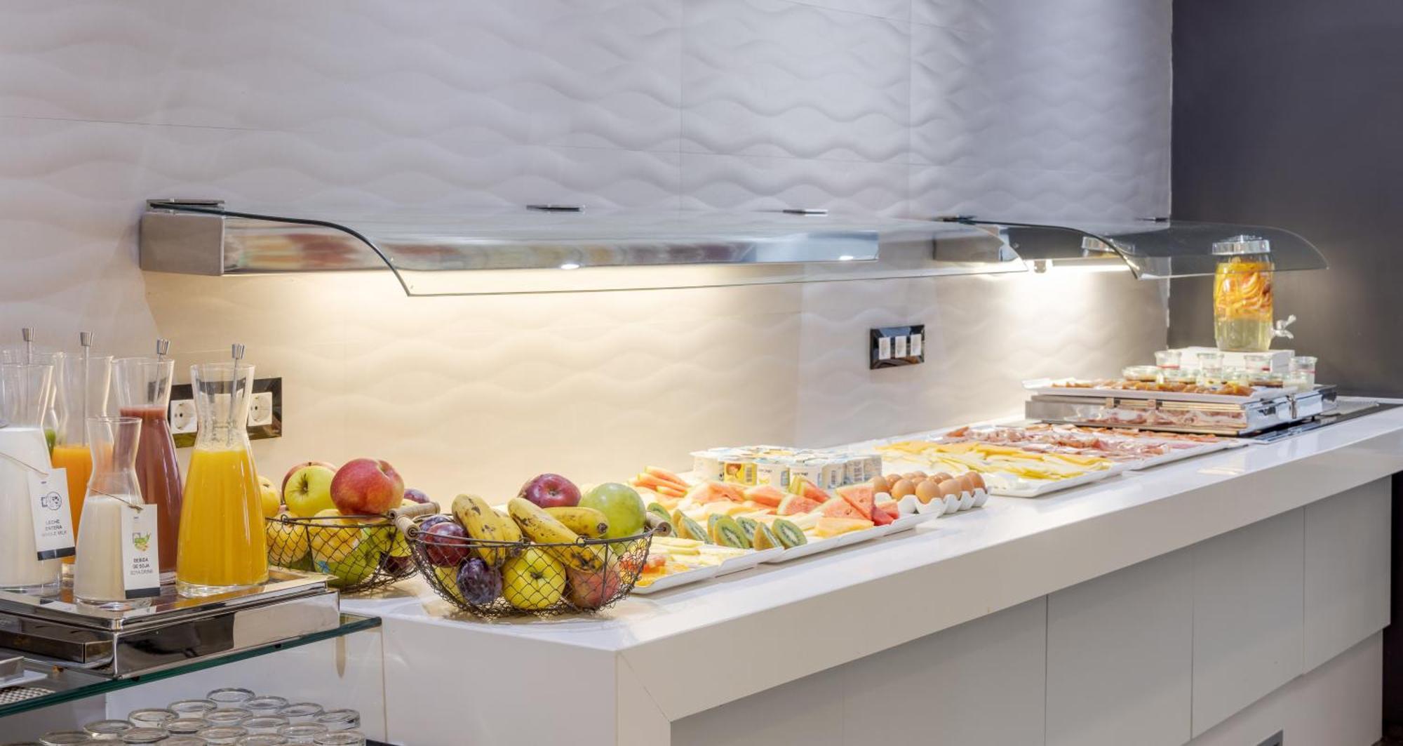 Ilunion Romareda Hotel Zaragoza Kültér fotó