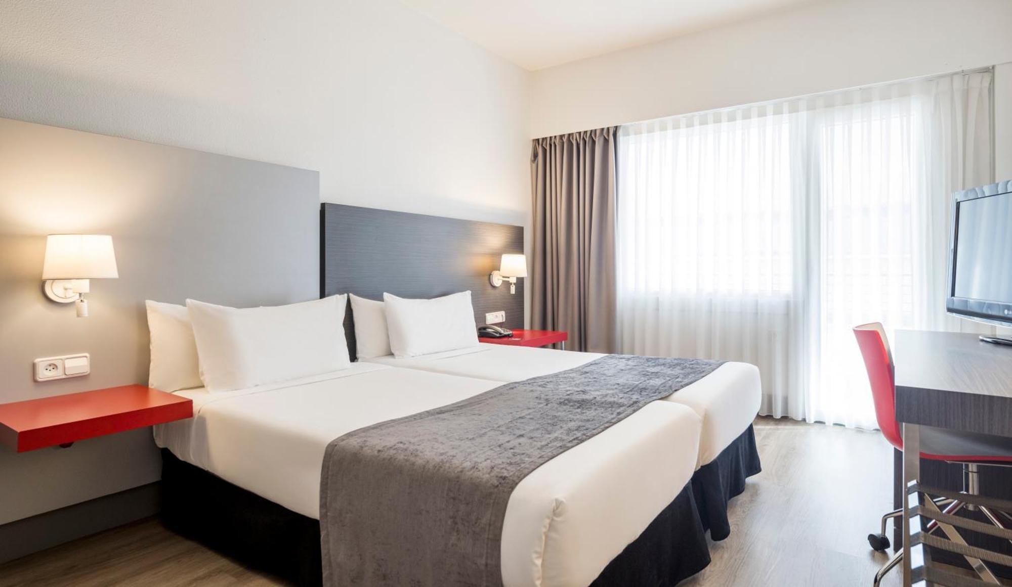 Ilunion Romareda Hotel Zaragoza Kültér fotó