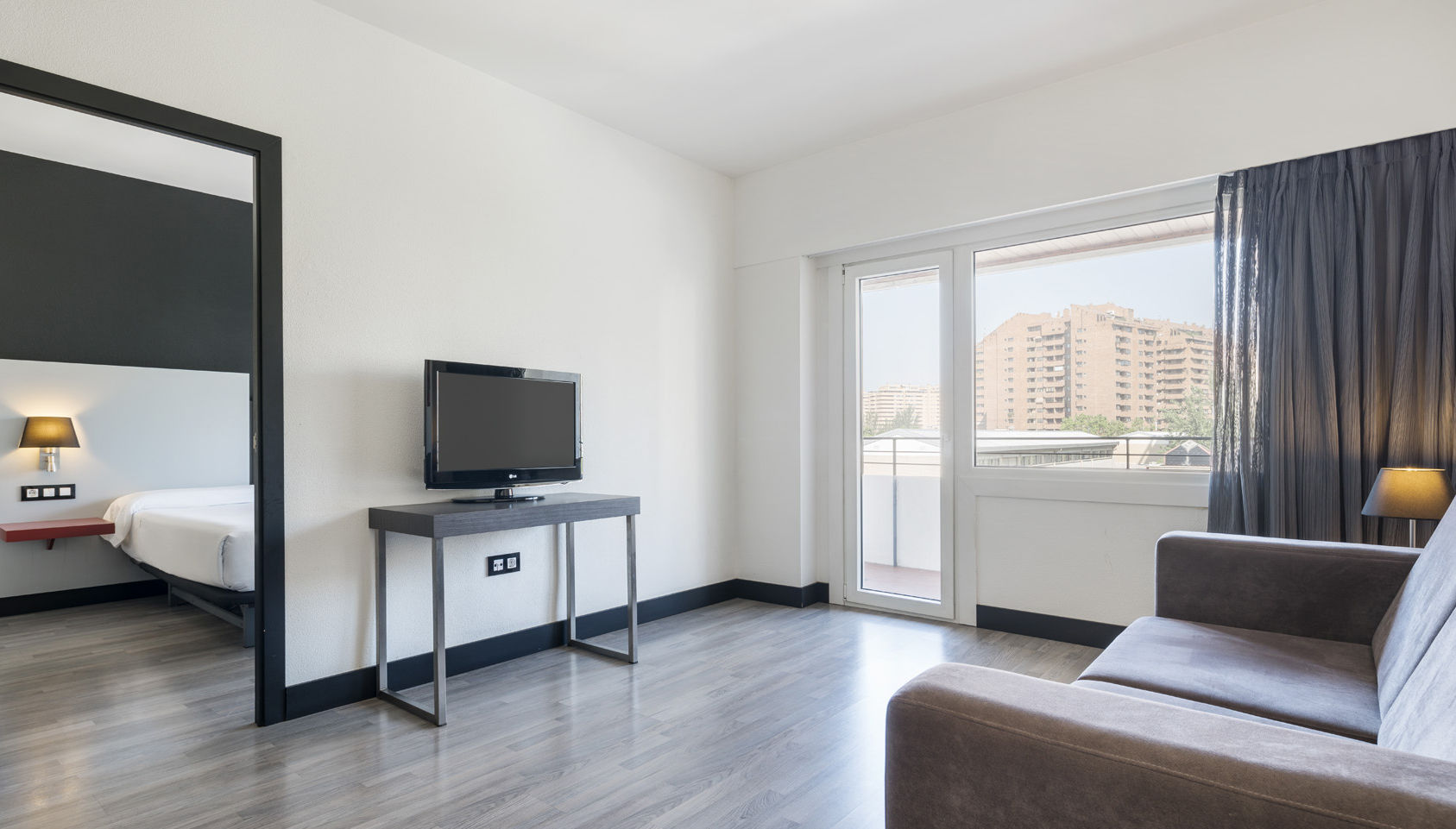 Ilunion Romareda Hotel Zaragoza Kültér fotó
