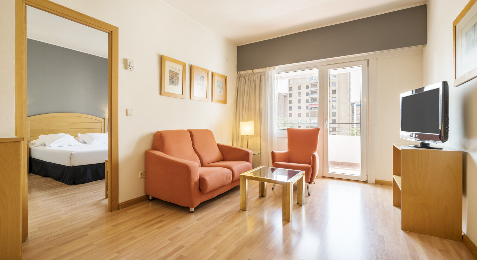 Ilunion Romareda Hotel Zaragoza Kültér fotó