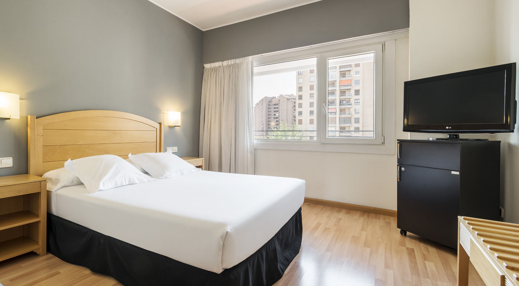 Ilunion Romareda Hotel Zaragoza Kültér fotó