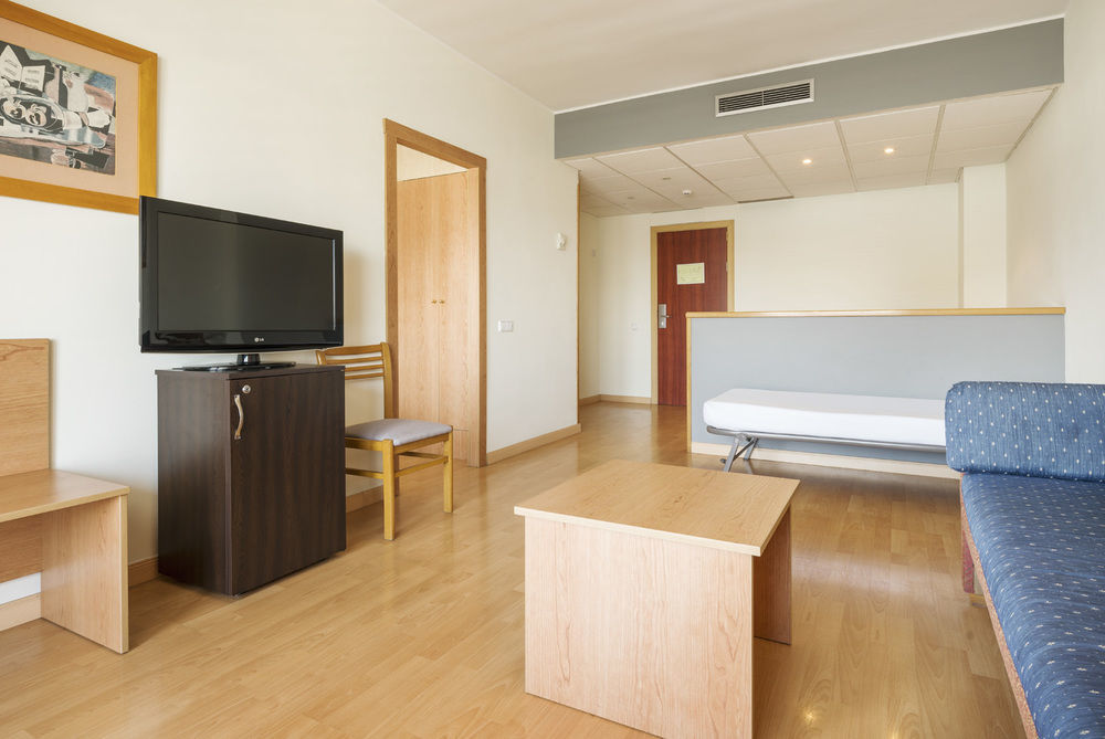 Ilunion Romareda Hotel Zaragoza Kültér fotó